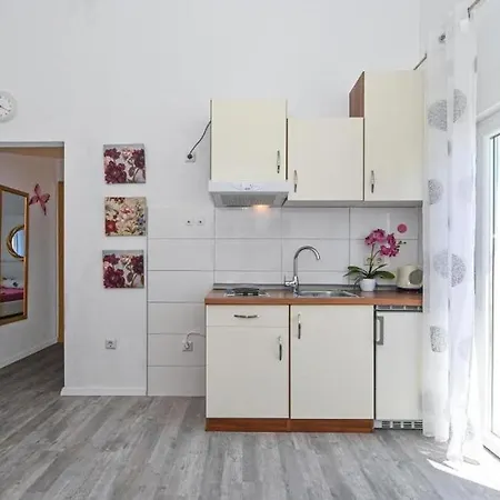 With Parking Space Mavarstica, Ciovo - 20073 *