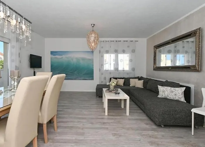 Appartement With Parking Space Mavarstica, Ciovo - 20073 *