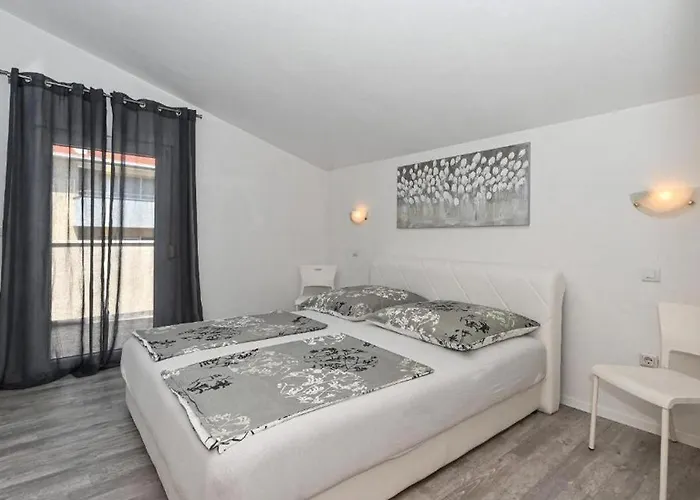 With Parking Space Mavarstica, Ciovo - 20073 Appartement Trogir